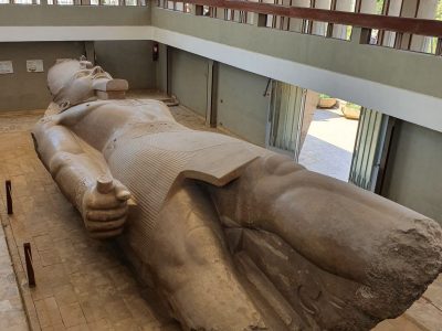 Ramsés II en Menfis